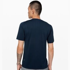 lululemon Mens Medium Navy Blue Metal Vent Tech Top Short Sleeve Train